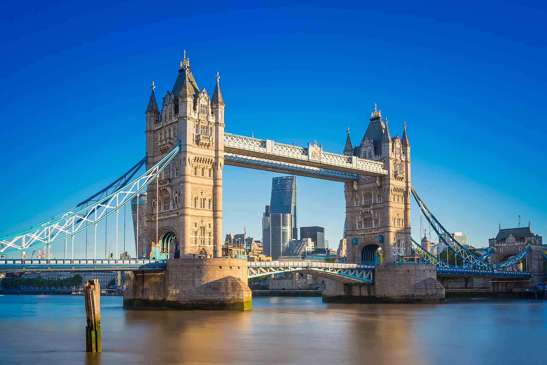 Tower Bridge Londra, Viaggio guidato